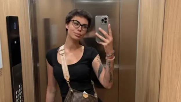 Učesnica rijalitija pokazala stomak