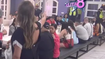 Obezbjeđenje na vratima Bijele kuće: Momci uletjeli među takmičare kako bi spriječili katastrofu!