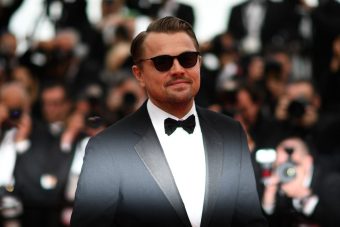 LEONARDO DIKAPRIO NE LIČI NA SEBE! Svijet šokiran njegovim izgledom – svi se pitaju samo jedno! (FOTO)