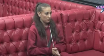 Stefani kipti od bijesa, javno zap*ijetila Munjinim roditeljima: “Snosiće posljedice, neću da ostanem nikome dužna!”