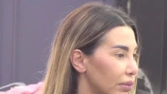 GLEDACI ZABRINUTI ZA ANELI AHMIĆ! Sjedi i gleda samo u jednu tačku, Luka je potpuno dotu*ao!
