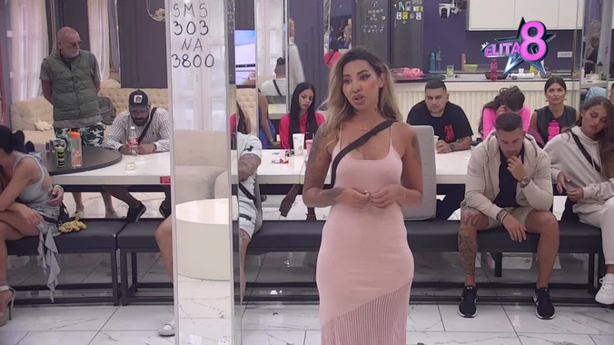 ANELI SE UZALUD TRUDI