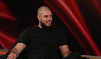 DEJAN DRAGOJEVIĆ KUPIO KUĆU I POSLAO JAKU PORUKU: “Vratio sam se na PRAVI PUT, hvala Allahu što mi je poslao moju Jovanu i Sašu Mirkovića“