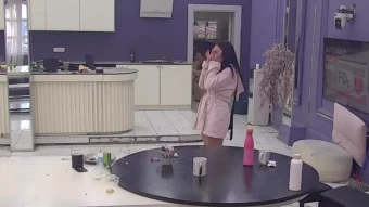 Sve ću da bacim: Kristina roni suze jer ne želi da pere sudove!