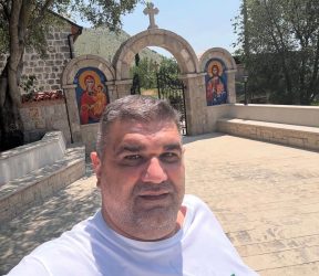 Saša Mirković u rodnom mjestu Svetog Vasilija Ostroškog: „SLAVA I MILOST“ (FOTO)
