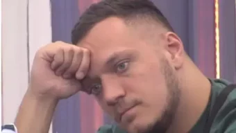 Ukućani ne prestaju da pričaju o Gastozovim procentima, on javno preklinjao svoje fanove, moli ih da glasaju: “Krenite da rasprodajete svoje imovine!”