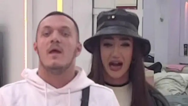 Toliko lažeš da ne znam kako te nije sramota!