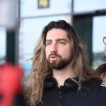 PJEVAČ RADIO U PO*NO INDUSTRIJI