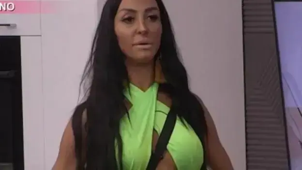 Izbačena takmičarka rijalitija frapirala javnost!