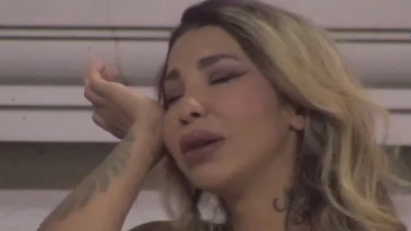 ANELI AHMIĆ SAMU SEBE UKOPALA!