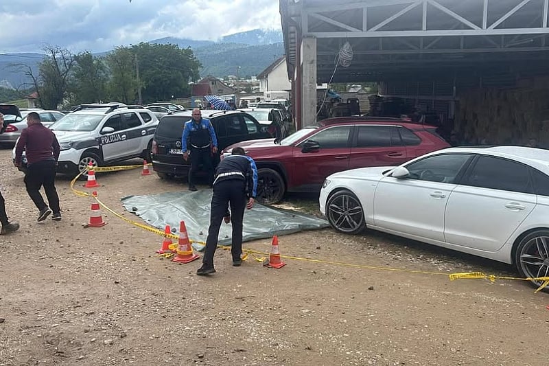 Bik usmrtio posjetitelja koride kod Donjeg Vakufa