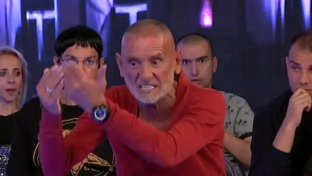 Lepi Mića na stubu srama!