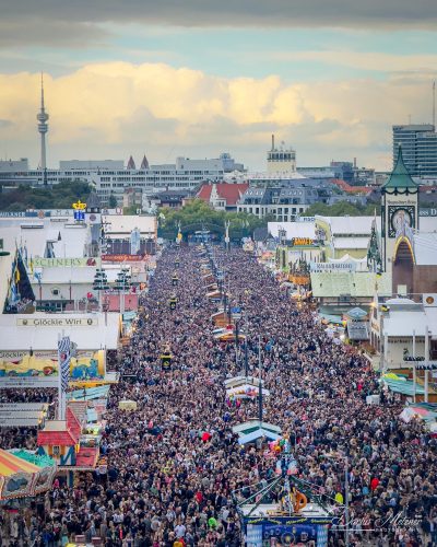 Brojni posjetitelji pohrlili su na jubilarni 190. Oktoberfest!