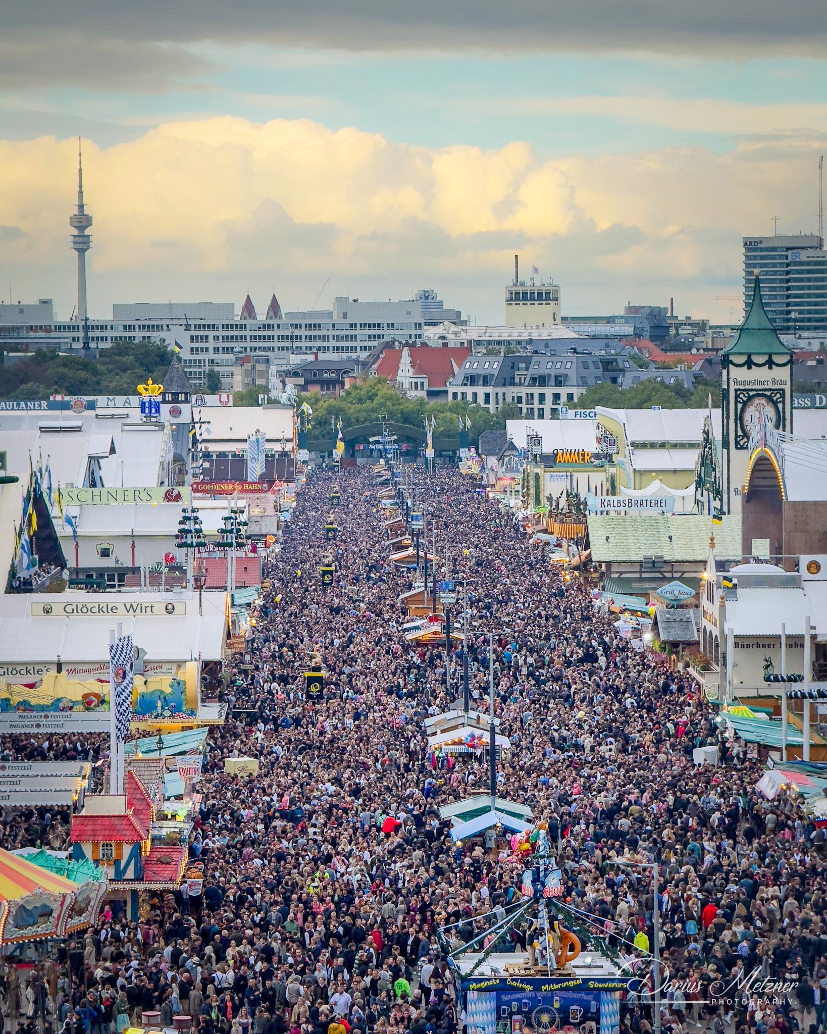 Brojni posjetitelji pohrlili su na jubilarni 190. Oktoberfest!