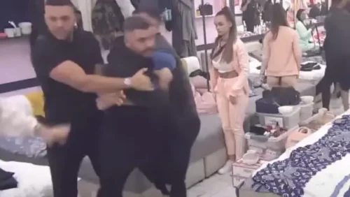 ASMIN UMALO NAS*NUO NA UROŠA!