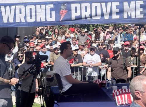 NECENZURISAN SNIMAK UBISTVA ČARLIJA KIRKA!