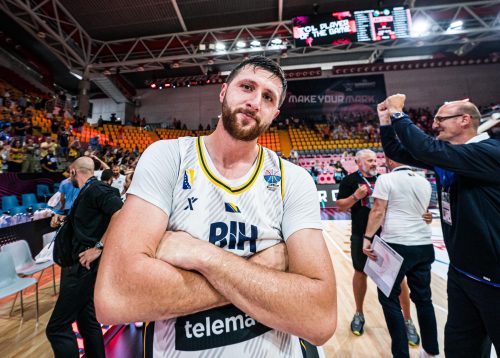 ZAPAŽEN DEBITANTSKI NASTUP NAŠIH CENTARA!