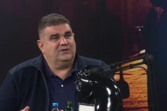 S*KSUALNE ANOMALIJE IZMEĐU MENADŽERA KRIMINALACA I GRANDOVIH PJEVAČA: