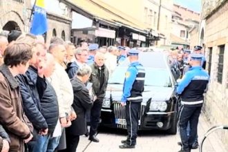 OVO JE AUTO KOJIM ĆE TIJELO HALIDA BEŠLIĆA POSLJEDNJI PUT PROĆI SARAJEVOM!