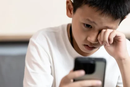 Zabrana upotrebe mobitela u školama u KS!