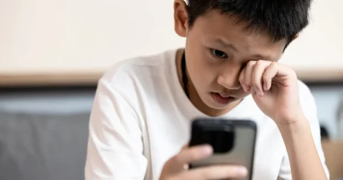 Zabrana upotrebe mobitela u školama u KS!