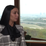 PJEVAČICA IMALA LAŽNU SVADBU SA 30 GODINA STARIJIM!