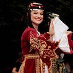 Folklor je živa nit koja povezuje prošlost i sadašnjost!