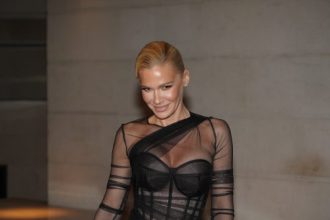 NATAŠA BEKVALAC U SUZAMA!