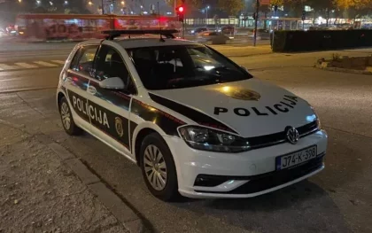 Tri vozila oštećena u eksploziji u centru Sarajeva!