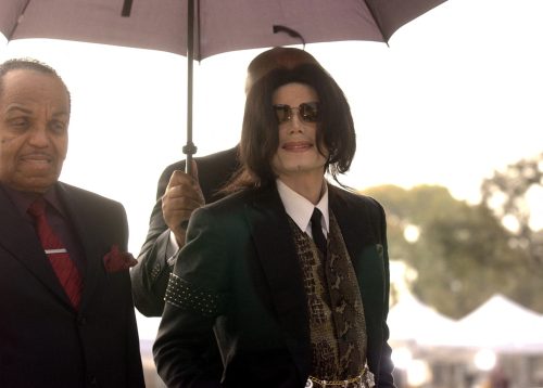 SVI BRUJE O PERIKAMA MAJKL DŽEKSONA! 