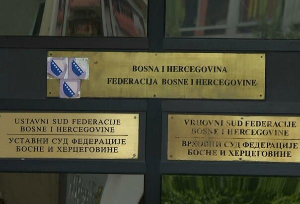 Čvrst i međusobno povezan lanac dokaza!