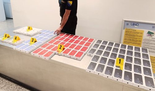 Švercovali 123 iPhonea!