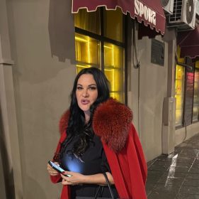 JANA SE KAJE ZBOG ODNOSA PREMA KĆERKI!