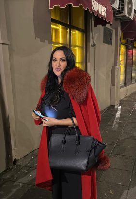 JANA SE KAJE ZBOG ODNOSA PREMA KĆERKI!