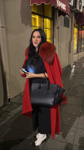 JANA SE KAJE ZBOG ODNOSA PREMA KĆERKI!