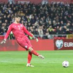 Seli li Vasilj u Englesku?