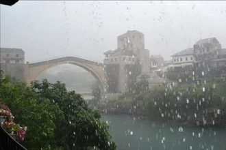 Pokušaj samoubistva na Starom mostu u Mostaru!