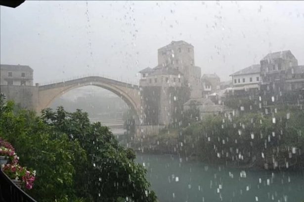 Pokušaj samoubistva na Starom mostu u Mostaru!