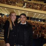 Pjevač Husa Alijević se pojavio u javnosti sa DVIJE DECENIJE MLAĐOM