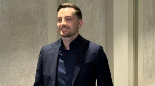 Mirza Selimović prije izlaska na binu priznao svoja osjećanja