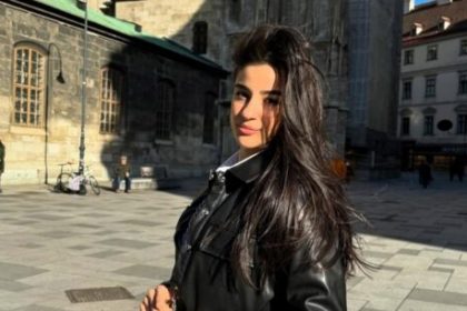 BIVŠA VJERENICA DARKA LAZIĆA SA SINOM NAPUSTILA SRBIJU!