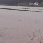 Alarmantno! Rijeka Una prešla kotu redovne odbrane od poplava!