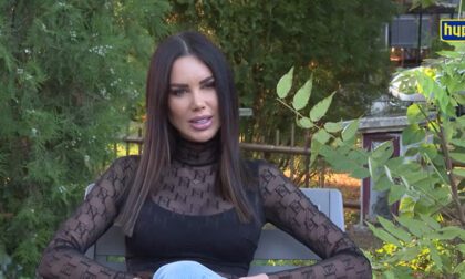 STARLETA GA NE ISPUŠTA IZ RUKU!