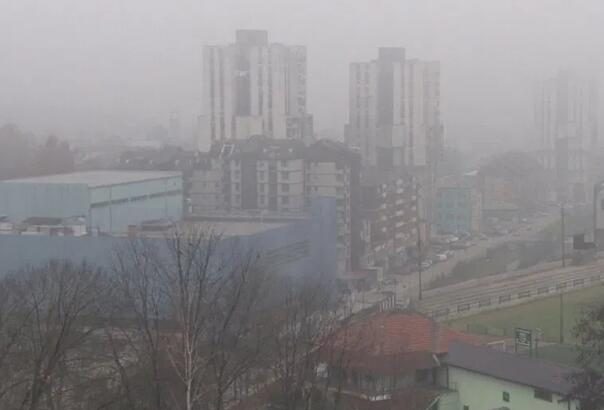 OTROVNO NEBO IZNAD KAKNJA!