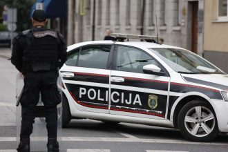 Akcija "Koverta": MUP KS ponovo vrši pretrese na Stomatološkom fakultetu i Univerzitetu u Sarajevu