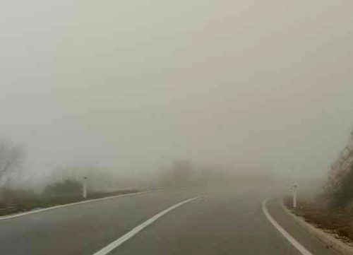 Magla uveliko ograničava vidljivost!