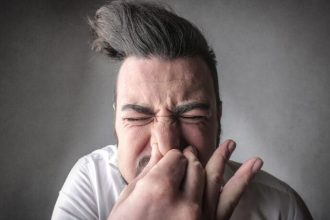 Neurolog upozorio na naizgled bezazlene navike koje ozbiljno štete zdravlju mozga!