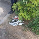 Ostavila bebu u kesi pored kontejnera!