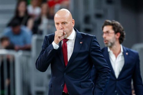 Zvezda oslabljena stiže u goste Studentima!