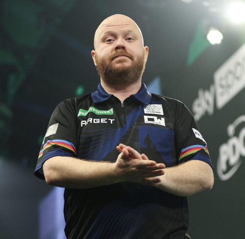 Britanac dao otkaz na poslu i postao pikado senzacija!